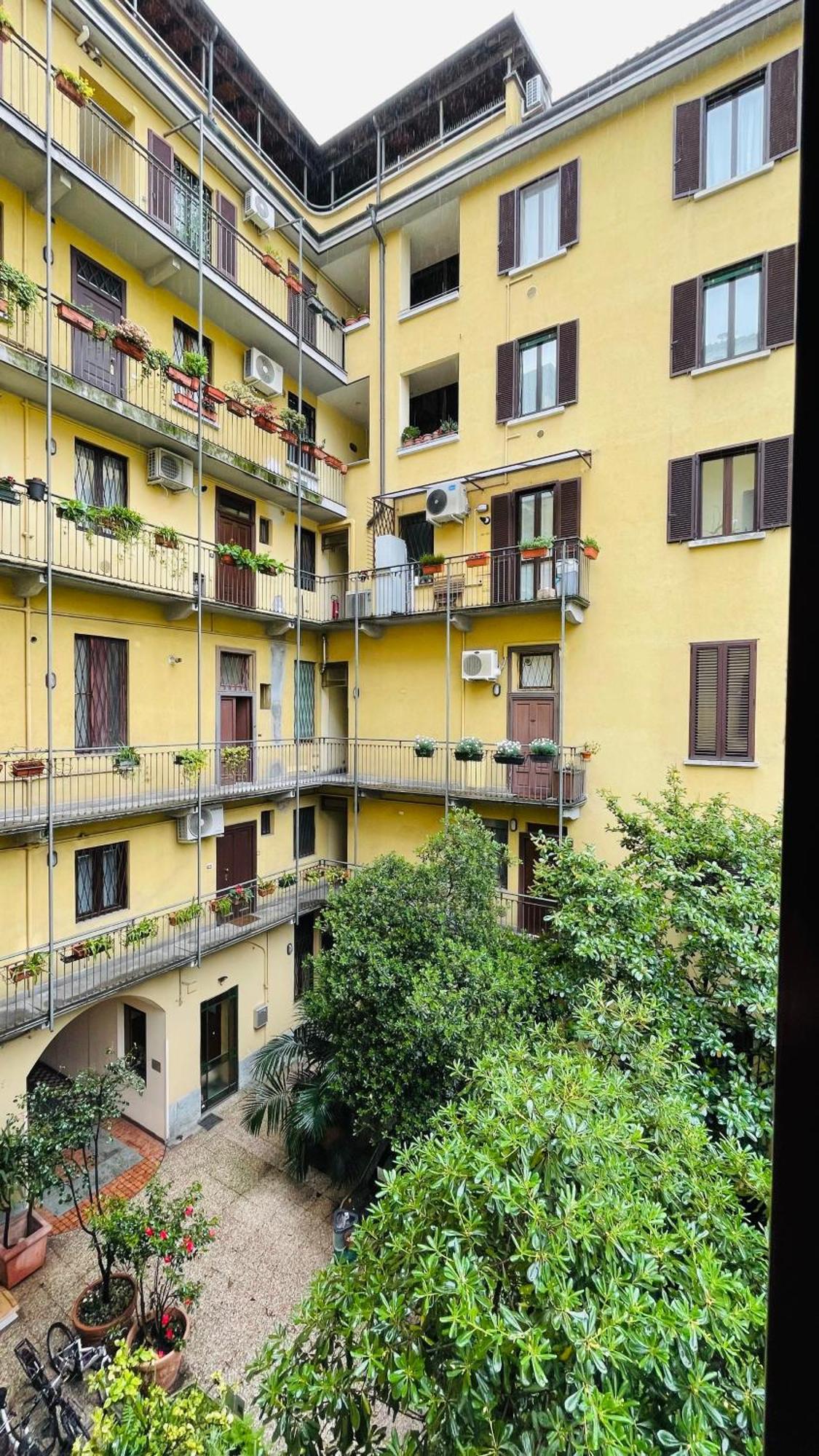 Charming Flat, Central And Close To Metro Milano Exteriör bild